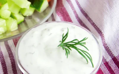 Cómo Hacer Salsa de Yogurt Casera
