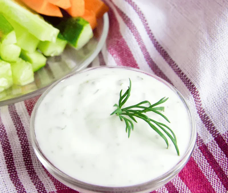 Cómo Hacer Salsa de Yogurt Casera